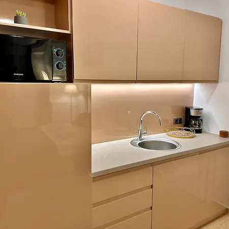 Beachside 마마이아