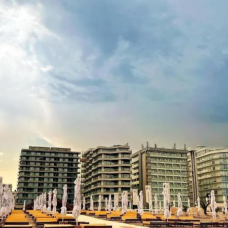 Beachside Desilva Mamaia