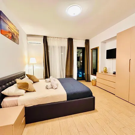 Beachside Desilva Mamaia